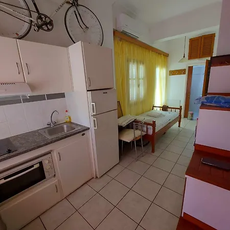 Marios Syros Island80