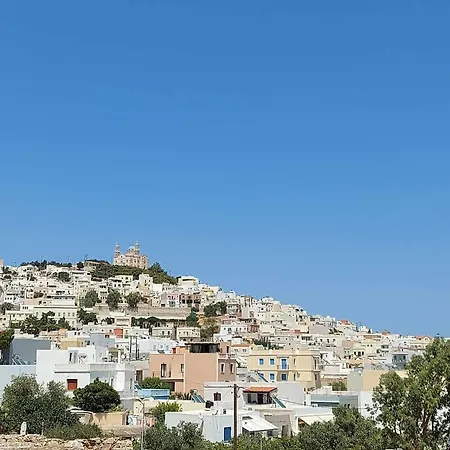 Marios Syros Island80 דירה *